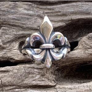 James Avery Retired Sterling Silver Fleur De Lis Ring Size 7